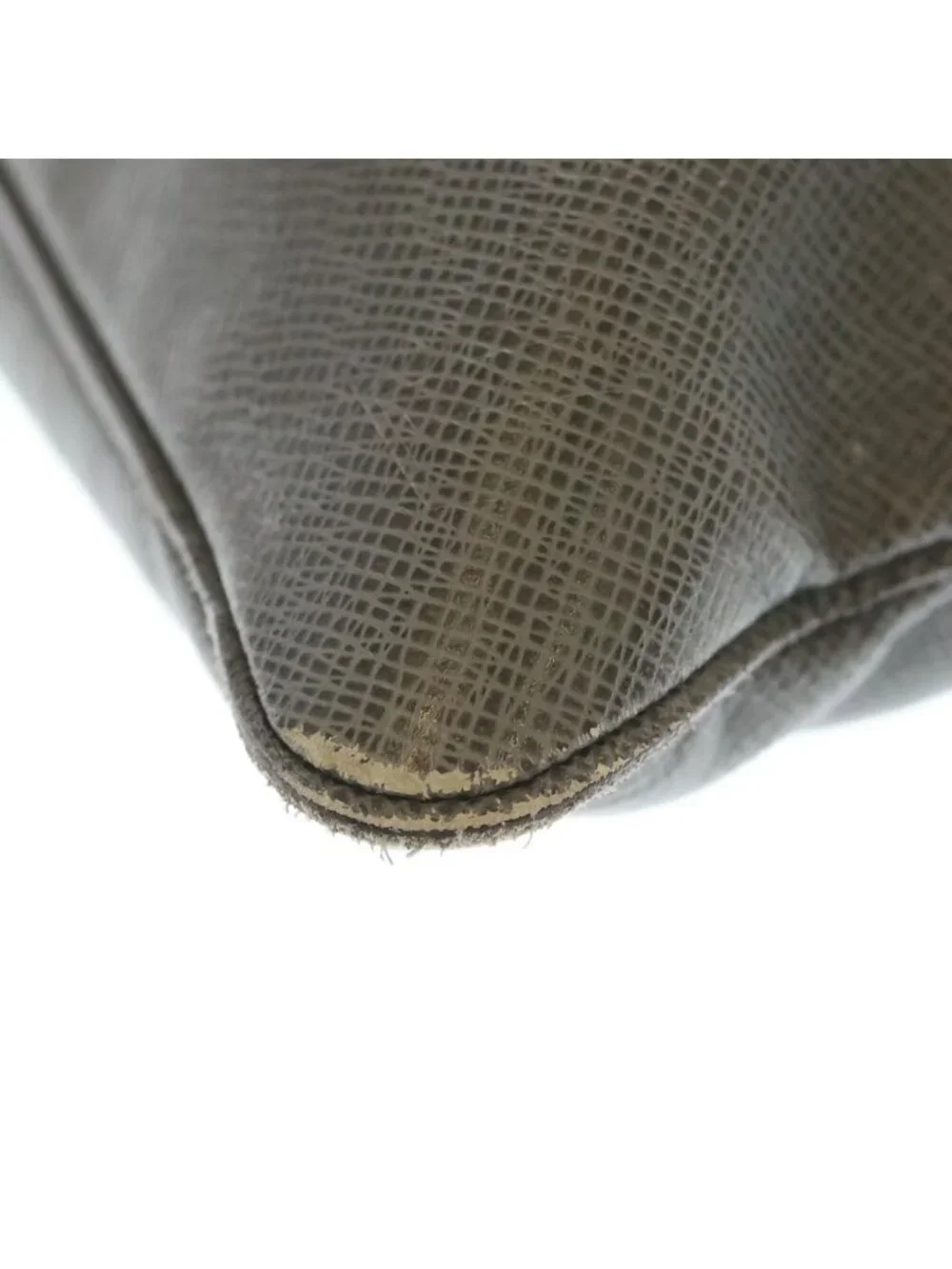 Louis Vuitton Taiga Sasha Shoulder Bag Gray Leather Silver